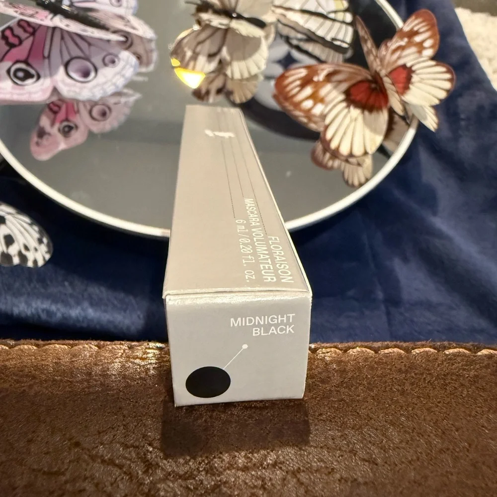 r.e.m. beauty Flourishing Volumizing Mascara